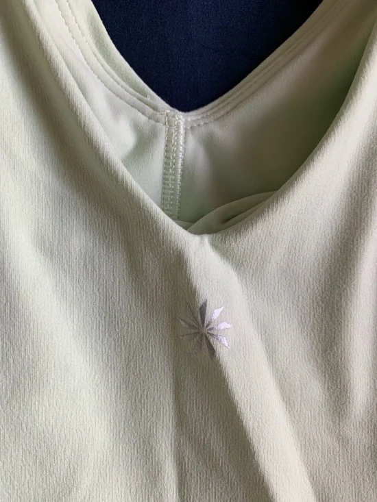 Athleta Light green V-Neck Cropped Sports Bra Tank Size Medium - Picture 5 of 5